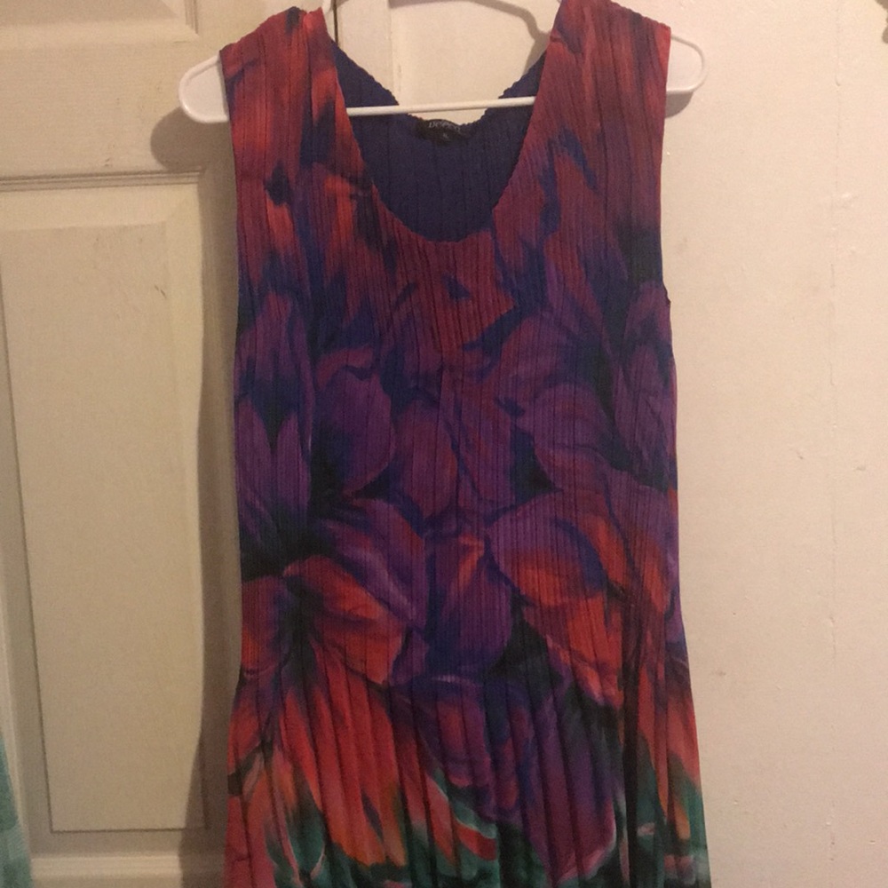 Dress - Picture 2 of 6